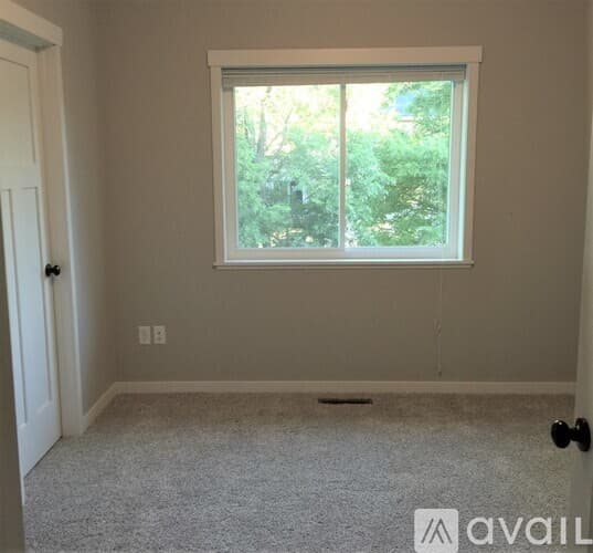 Eagle Lake Apartment: 101 Eagle Ave