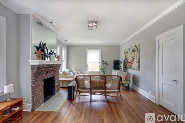 Savannah House: 1317 Seiler Ave