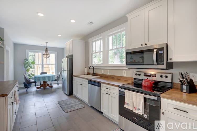 Savannah House: 1317 Seiler Ave
