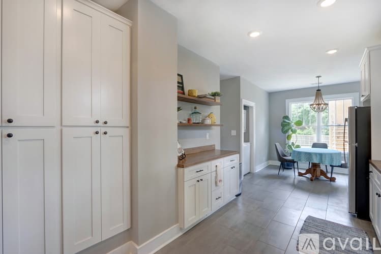 Savannah House: 1317 Seiler Ave