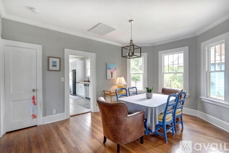 Savannah House: 1317 Seiler Ave