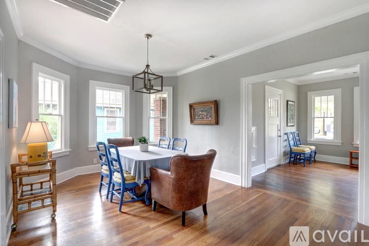Savannah House: 1317 Seiler Ave