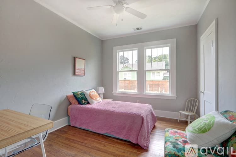 Savannah House: 1317 Seiler Ave
