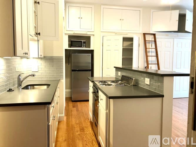Boston Apartment: 614 Massachusetts Ave