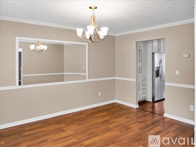 Suwanee House: 3725 Crescent Walk Lane Northeast