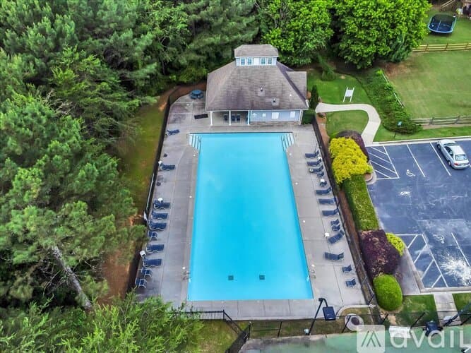 Suwanee House: 3725 Crescent Walk Lane Northeast