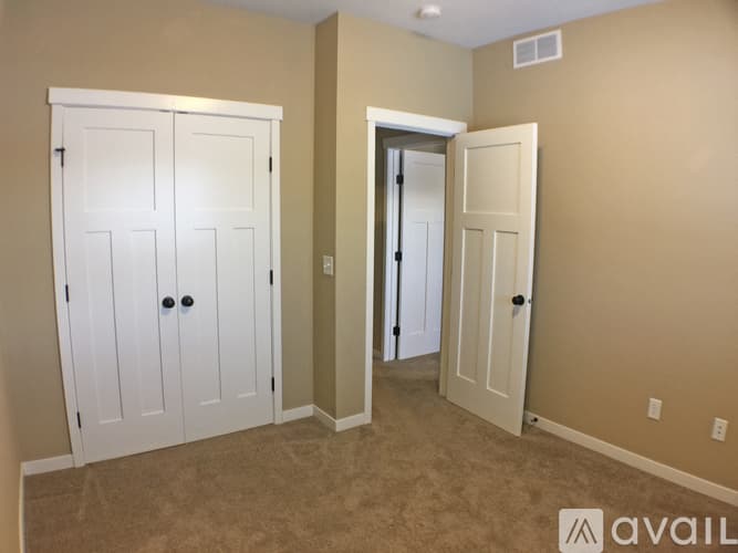 North Mankato Apartment: 14 Pleasant View Ct