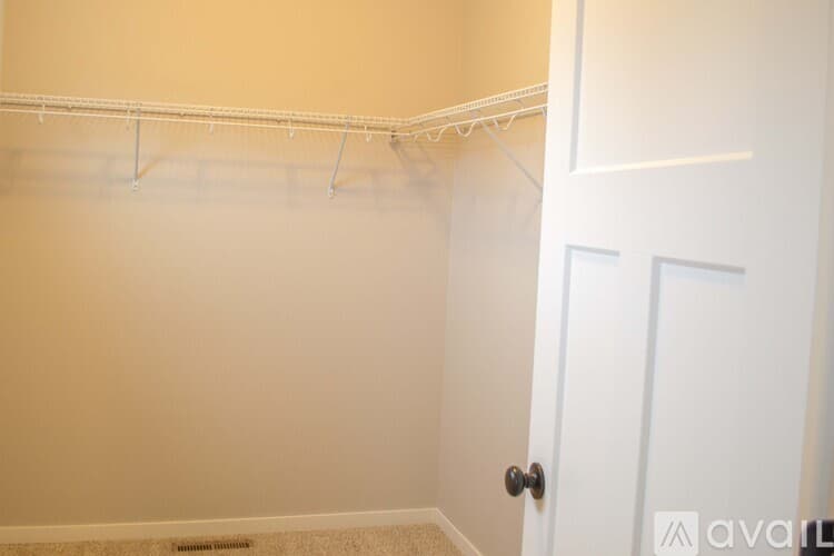 North Mankato Townhome: 412 Wall St