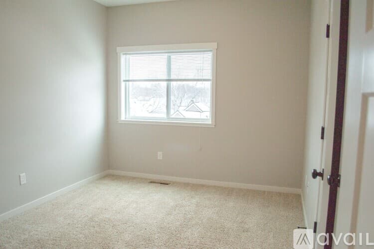 North Mankato Townhome: 412 Wall St