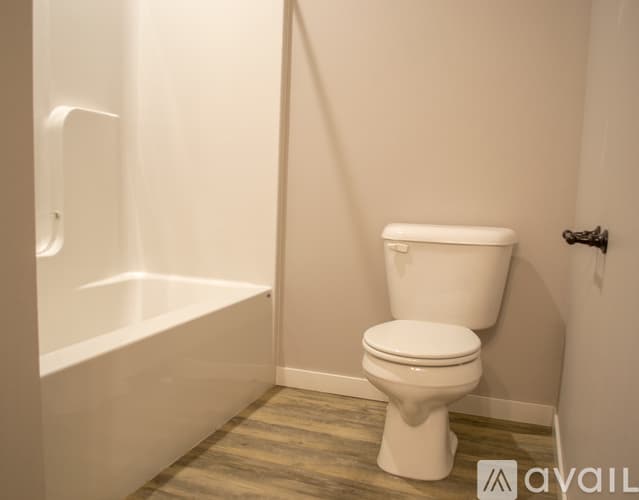North Mankato Townhome: 412 Wall St