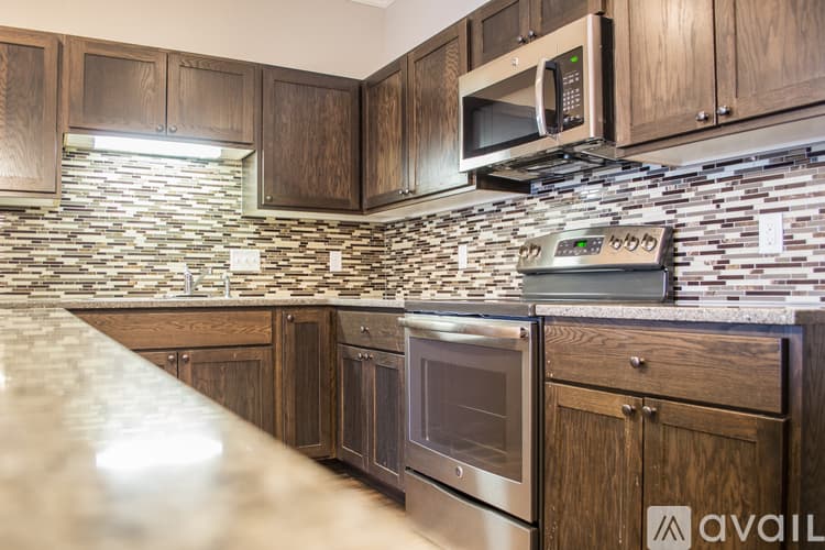 North Mankato Townhome: 412 Wall St