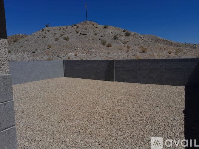 Bullhead City House: 2412 Village Drive