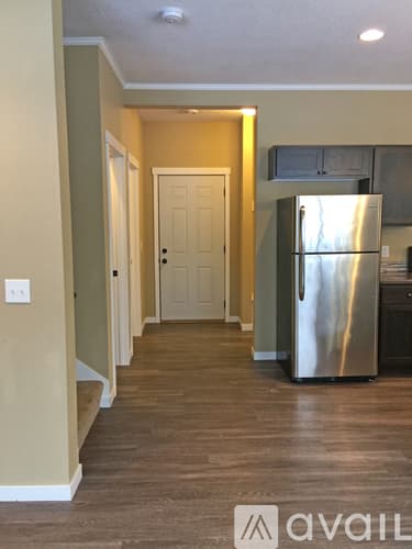 Eagle Lake Townhome: 129 Linda Path