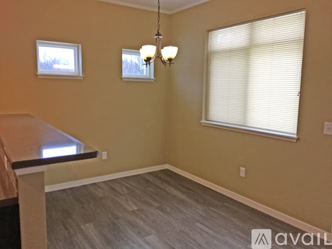 Eagle Lake Townhome: 129 Linda Path
