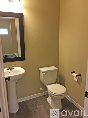 Eagle Lake Townhome: 129 Linda Path