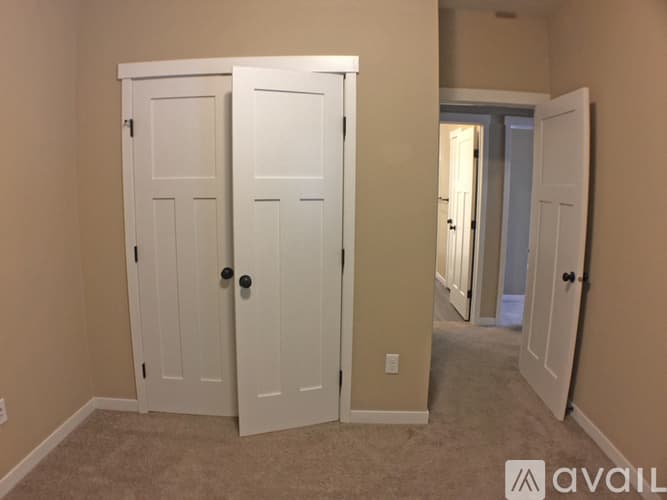 Eagle Lake Townhome: 129 Linda Path