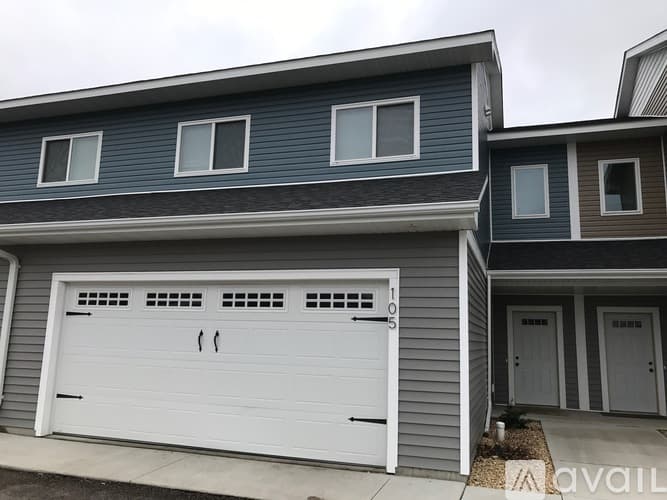 Eagle Lake Townhome: 129 Linda Path