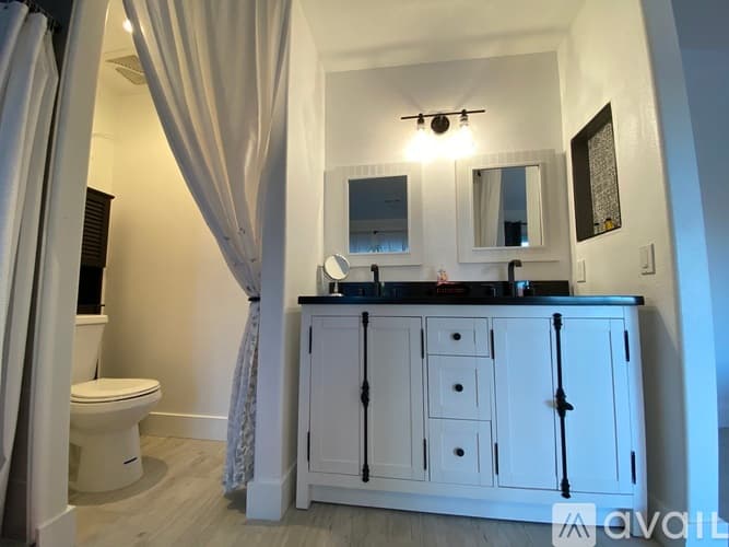 Palm Springs House: 1479 E Francis Dr