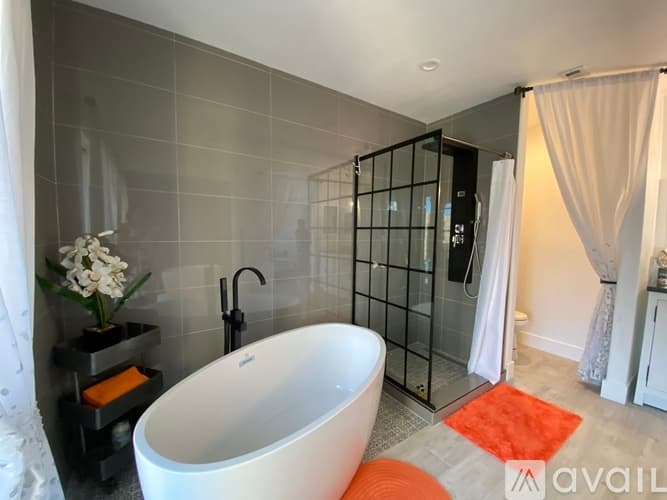 Palm Springs House: 1479 E Francis Dr