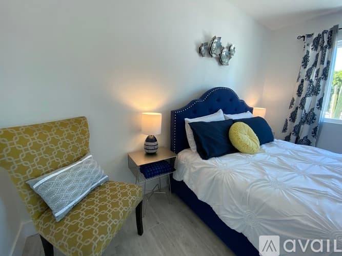 Palm Springs House: 1479 E Francis Dr