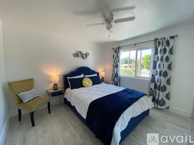 Palm Springs House: 1479 E Francis Dr