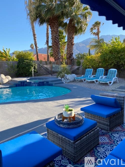 Palm Springs House: 1479 E Francis Dr