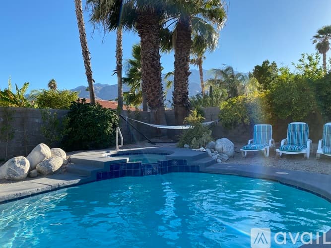 Palm Springs House: 1479 E Francis Dr