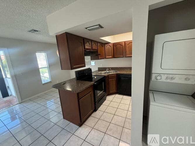 Fort Pierce Apartment: 1702 Gulfstream Avenue