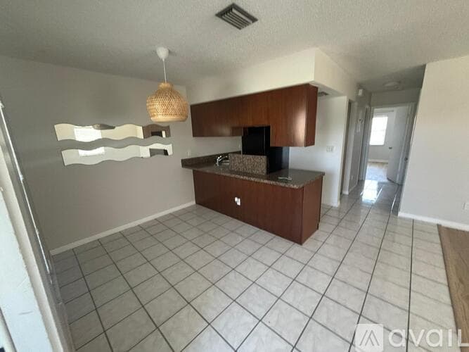 Fort Pierce Apartment: 1702 Gulfstream Avenue