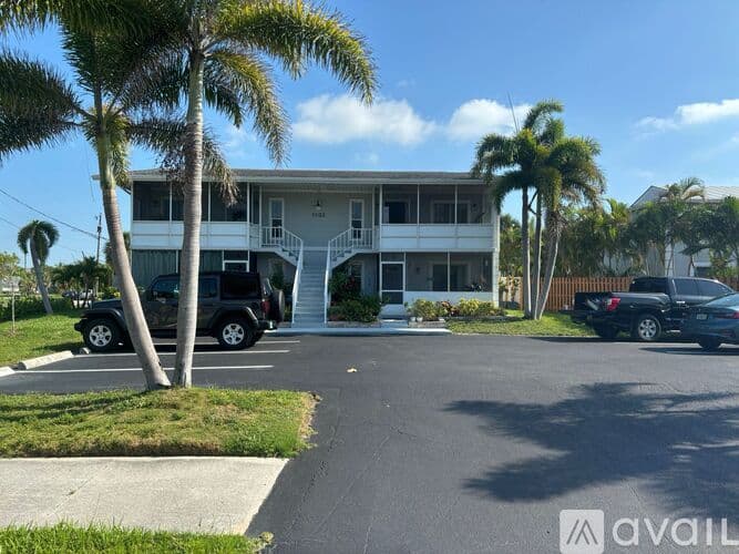 Fort Pierce Apartment: 1702 Gulfstream Avenue
