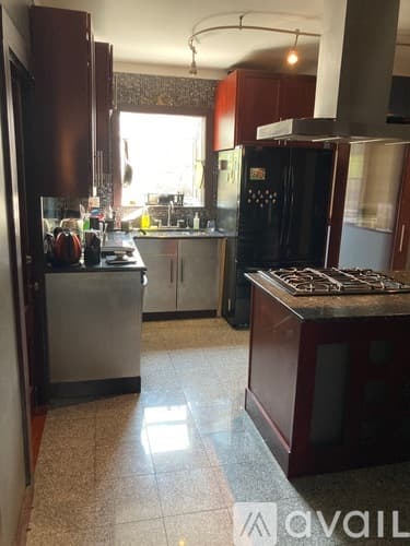 Boston Apartment: 14 Hillside St