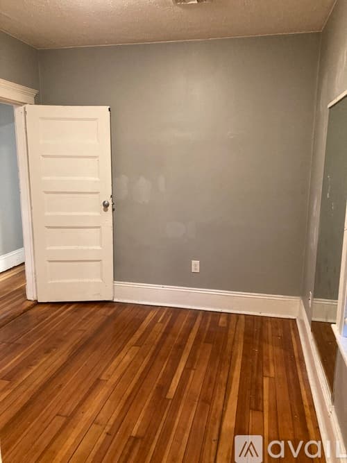 Boston Apartment: 98 Topliff St