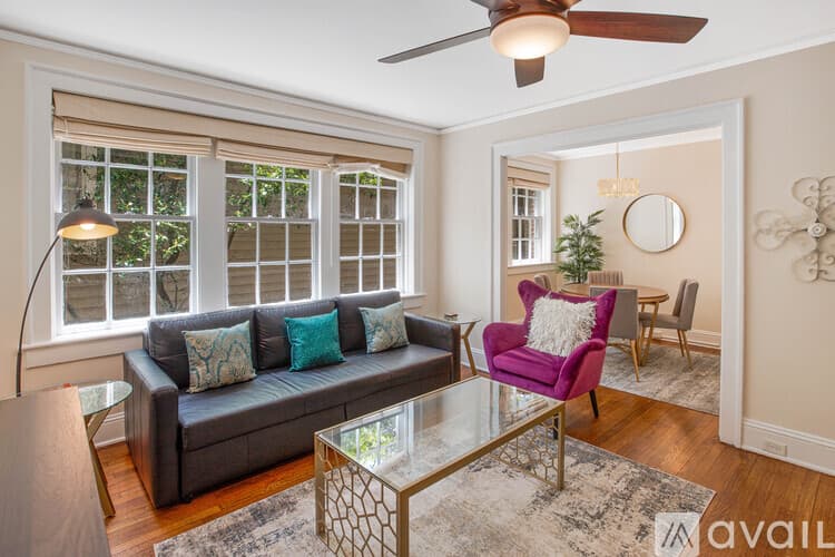 Savannah Apartment: 805 Whitaker St