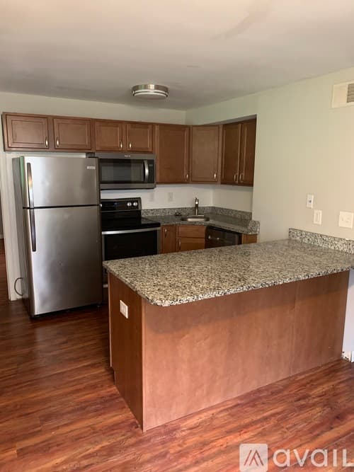 Cincinnati Apartment: 726 Ohio Pike