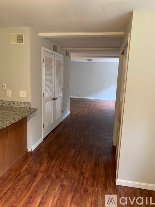 Cincinnati Apartment: 726 Ohio Pike