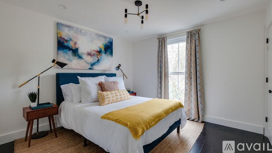 Savannah Townhome: 414 E Gaston St