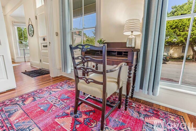 Savannah House: 2506 Jefferson St