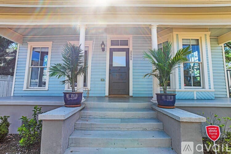 Savannah House: 2506 Jefferson St