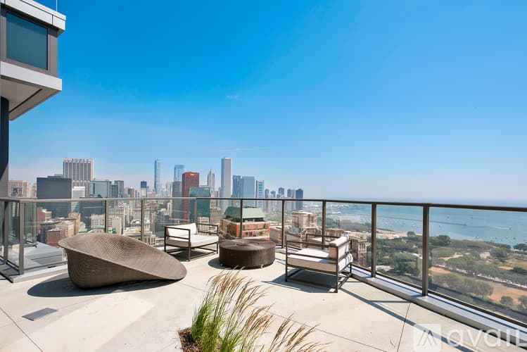 Chicago Apartment: 1003 S State St
