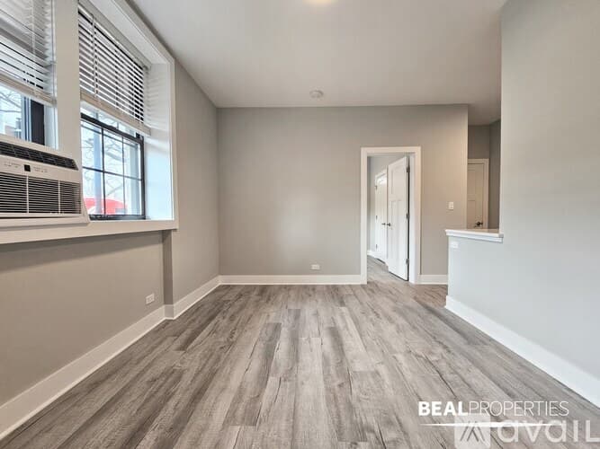 Evanston Apartment: 1133 Oak Ave