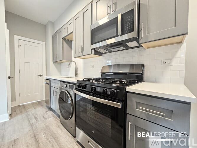 Evanston Apartment: 1133 Oak Ave