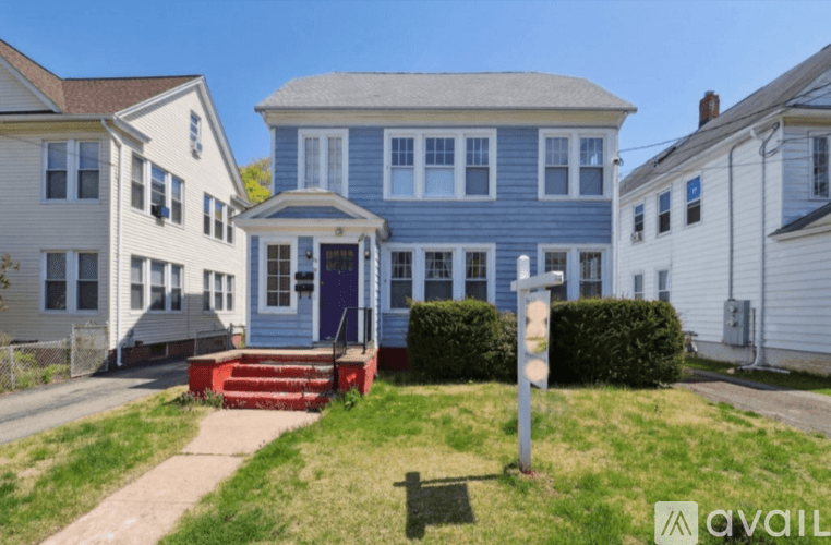 Hamden Apartment: 25 Winnett Street