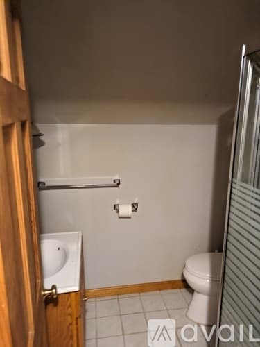 Hamden Apartment: 25 Winnett Street