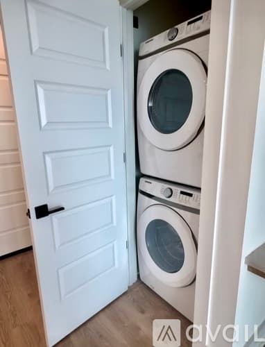 Tampa Apartment: 5451 Bay Center Dr