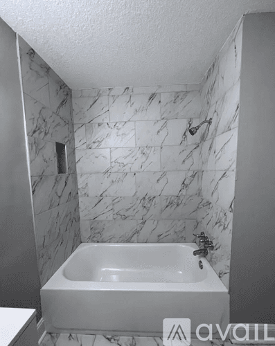 Jacksonville House: 7266 Barberie St
