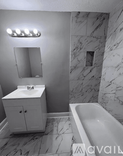 Jacksonville House: 7266 Barberie St
