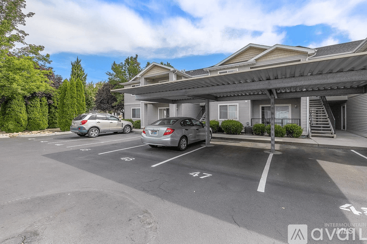 Boise Condo: 3311 N Lakeharbor Ln