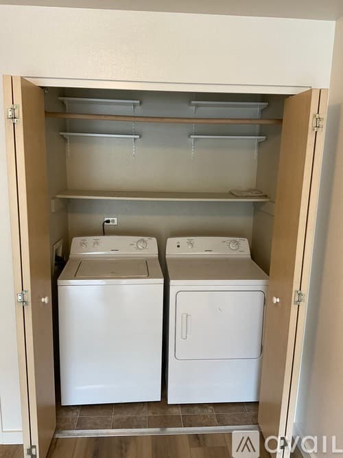Boise Condo: 3311 N Lakeharbor Ln