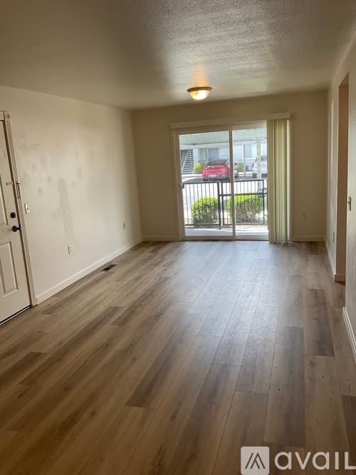 Boise Condo: 3311 N Lakeharbor Ln