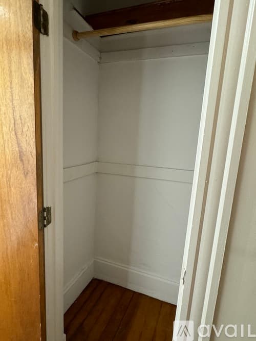 Boston Apartment: 122 Warren St